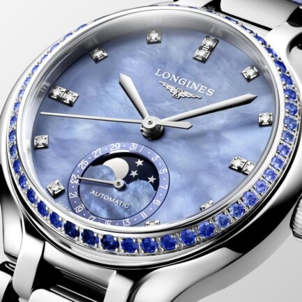Longines PrimaLuna Moonphase Damenuhr, blaues Perlmutt-Zifferblatt mit Diamanten, Alligatorlederband blau Detailansicht Zifferblatt